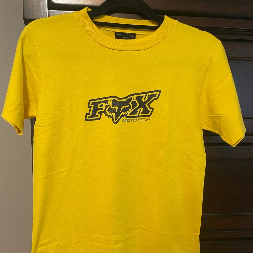 Yellow Fox Tee - Picture 2 of 5